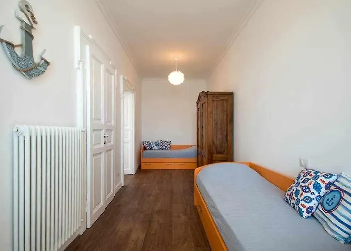 Villa Peroni Lake Como Classic With Swimming Pool Apartment *