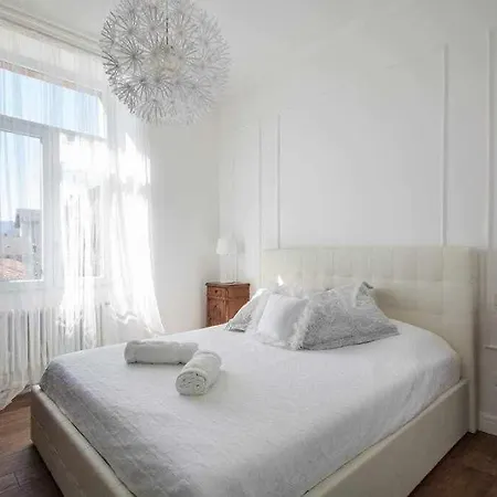 Peroni Classic With Swimming Pool